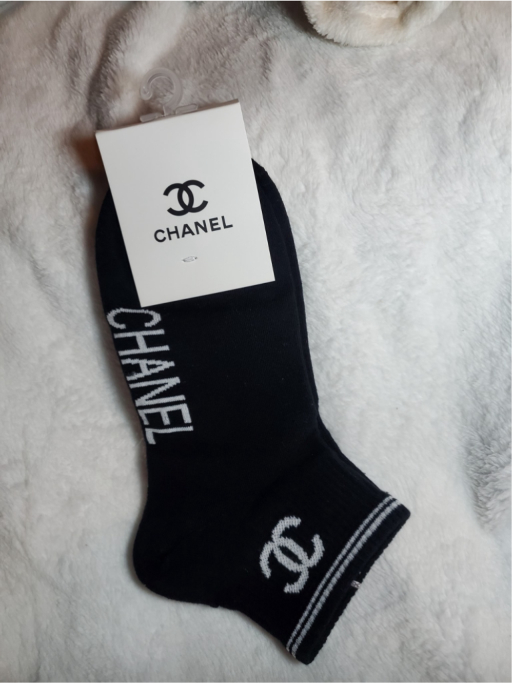 Essential Elite Black and White socks size 7-9